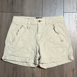 White House Black Market Mid Rise 4.5 Inch Pret A play Shorts Cream Womens 4